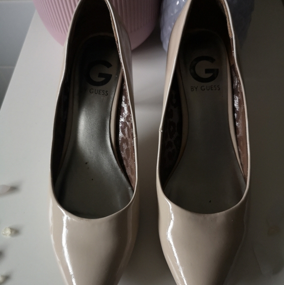 GUESS | Patent Leather Nude Pumps - Picture 2 of 3
